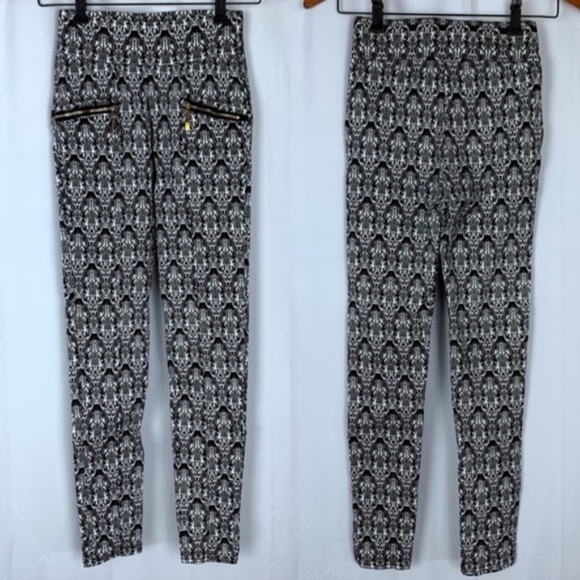 ST women's black and white jean leggings, size small - Picture 2 of 7